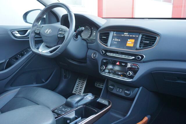 Hyundai IONIQ Premium EV | Schuif-/kanteldak | ACC | Camera | Infinity Sound | Leder | Origineel NL |