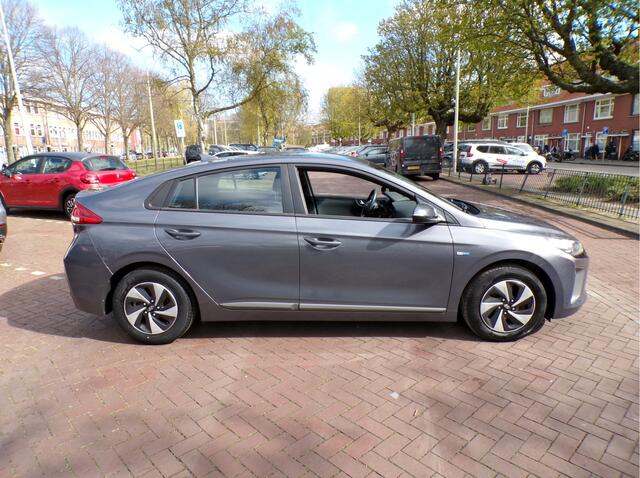 Hyundai IONIQ 1.6 GDi i-Motion HYBRIDE BENZINE AUTOMAAT