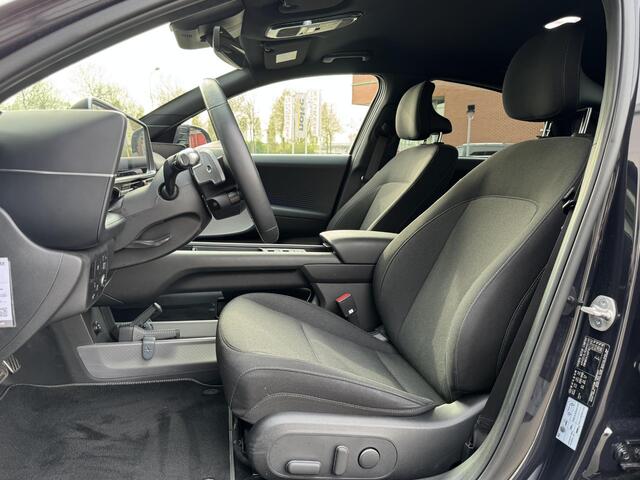 Hyundai IONIQ 6 Connect 77.4 kWh | Vehicle-To-Load | Head-Up Display | Stuur- + Stoelverarming | Camera | Adapt. Cruise Control | Apple Carplay/Android Auto | Rijklaarprijs!