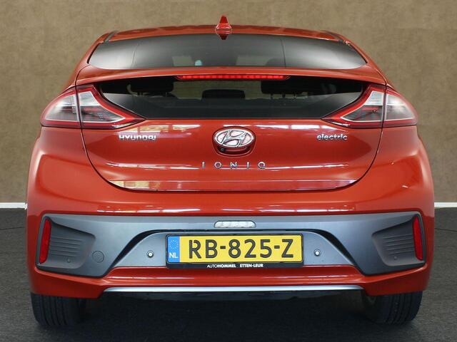 Hyundai IONIQ Comfort EV - ORIGINEEL NEDERLANDSE AUTO - SOH 100%!! - ACHTERUITRIJ CAMERA - NAVIGATIE - PARKEERSENSOREN ACHTER - ADAPTIVE CRUISE CONTROL - KEYLESS ENTRY & START