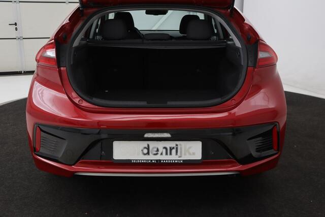 Hyundai IONIQ 1.6 GDI PHEV | Stoel & stuurverwarming | Adaptive cruise | Full LED | Camera | Carplay | Navigatie | Keyless | Climate control