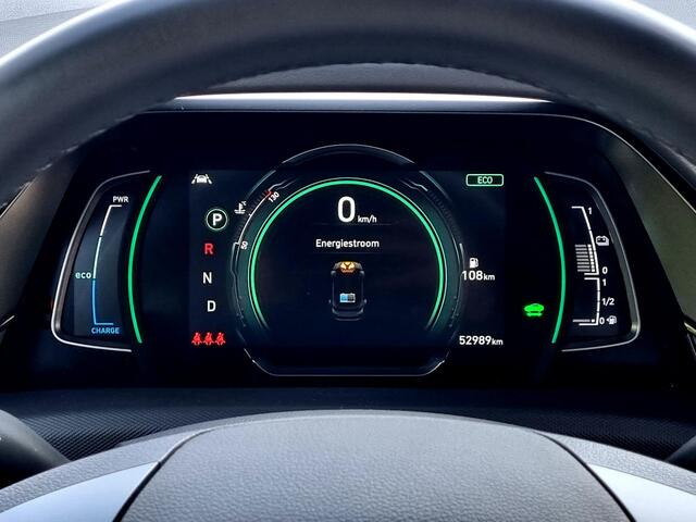 Hyundai IONIQ 1.6 GDi Comfort - Plus Automaat / Navigatie / Achteruitrijcamera / Cruise Control Adaptief / Draadloze Telefoonlader