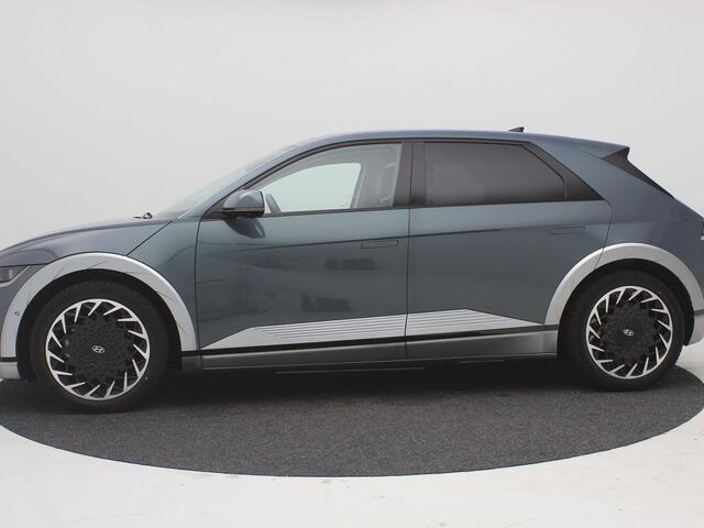 Hyundai IONIQ 5 Lounge 73kWh / NL Auto / HUD Display / 20" LMV / 98,2% SoH / Warmtepomp / Lederen bekleding / Dealer onderhouden / Full LED lampen / Luxe uitvoering / 1600KG Trekgewicht /