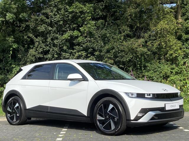 Hyundai IONIQ 5 Connect+ 84 kWh | ¤5840 KORTING | 84 KWH ACCUPAKKET | STOEL/-STUUR VERWARMING | WARMTEPOMP |