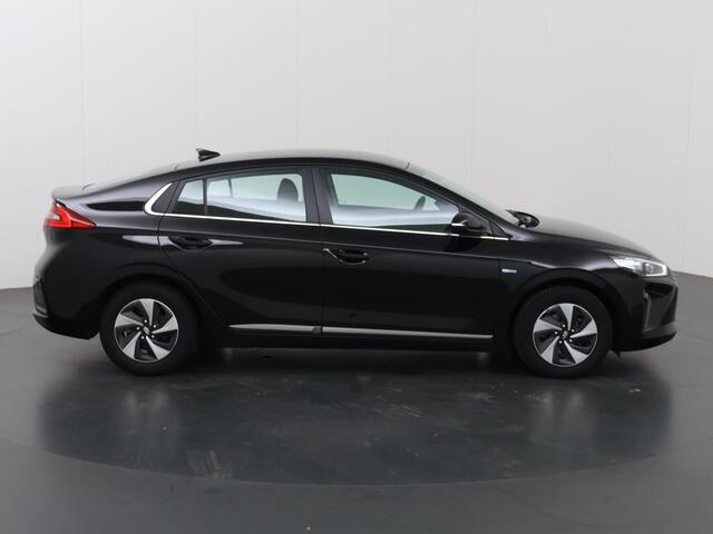 Hyundai IONIQ 1.6 GDi Comfort | Apple Carplay/Android Auto | Cruise Control Adaptief | Parkeercamera | Climate Control | Keyless Go | DAB |