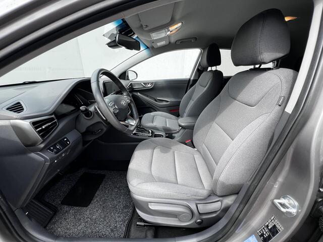 Hyundai IONIQ 1.6 GDi Comfort - Plus Automaat / Dealer onderhouden / Afn. trekhaak 750 kg / Bluelink navigatie / Adapt. CC / Apple Carplay Android / Stuur- en stoelverwarming / All Season banden op 17"LM /