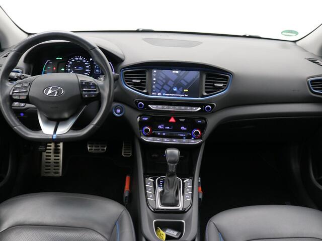 Hyundai IONIQ 1.6 GDi Premium AUTOMAAT HYBRIDE / Lederen bekleding / Navigatie / Stoel stoelverwarming en stoel koeling voor / Adaptieve Cruise Control / Dealer onderhouden / Dealer onderhouden /