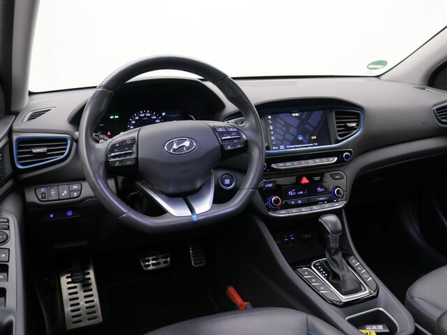 Hyundai IONIQ 1.6 GDi Premium AUTOMAAT HYBRIDE / Lederen bekleding / Navigatie / Stoel stoelverwarming en stoel koeling voor / Adaptieve Cruise Control / Dealer onderhouden / Dealer onderhouden /