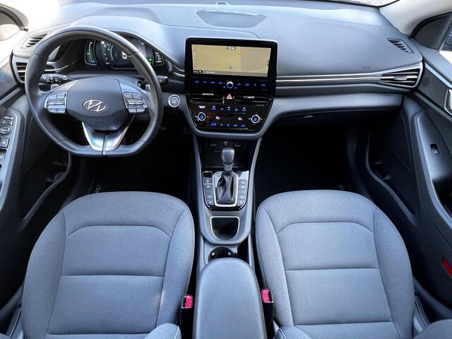 Hyundai IONIQ 1.6 GDi PHEV Comfort Automaat / Dealer onderhouden / Achteruitrijcamera / Adaptieve CC / Navigatie / Apple Carplay Android / Stuur- en stoelverwarming /