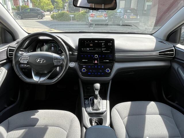 Hyundai IONIQ 1.6 GDi PHEV Premium Plug-in, Trekhaak, Infinity-Sound, Stoel/Stuurverwarming, Camera, Keyless, LED