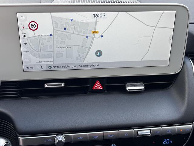 Hyundai IONIQ 5 Lounge AWD 73kWh / Dealer onderhouden / Solar dak / LAGE KM Stand / WLTP 430 km / 1.600 kg Trekgewicht / Adapt. CC / Apple Carplay Android Auto /