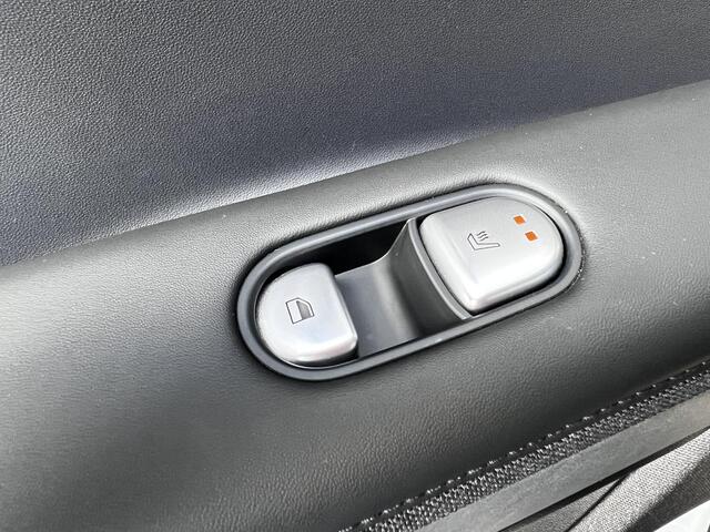 Hyundai IONIQ 5 Lounge AWD 73kWh / Dealer onderhouden / Solar dak / LAGE KM Stand / WLTP 430 km / 1.600 kg Trekgewicht / Adapt. CC / Apple Carplay Android Auto /
