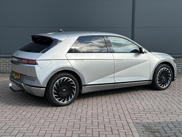 Hyundai IONIQ 5 Lounge 73kWh / Orgineel Nederlands / Dealer Onderhouden / Afneembare Trekhaak / Navigatie / Lederen Elektrisch Verstelbare Stoelen /
