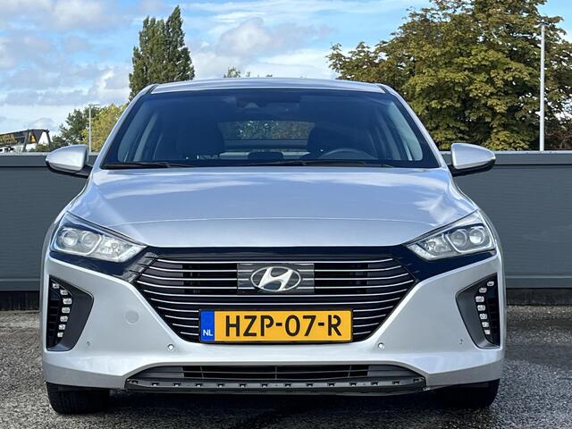 Hyundai IONIQ 1.6 GDi PHEV Premium | Adaptieve cruisecontrol | Bi-Xenon koplampen | Full map navigatiesysteem & Multimedia Apple Carplay & Android Auto |