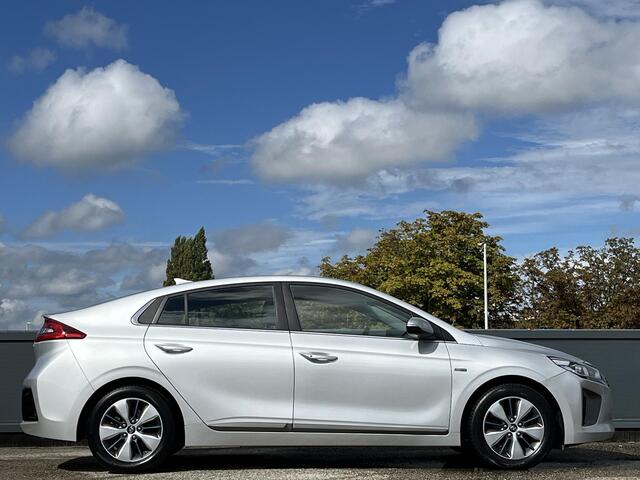 Hyundai IONIQ 1.6 GDi PHEV Premium | Adaptieve cruisecontrol | Bi-Xenon koplampen | Full map navigatiesysteem & Multimedia Apple Carplay & Android Auto |