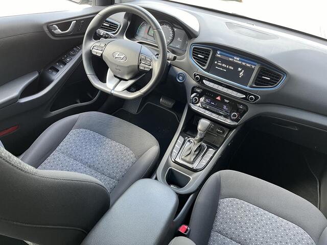 Hyundai IONIQ 1.6 GDi PHEV Premium | Adaptieve cruisecontrol | Bi-Xenon koplampen | Full map navigatiesysteem & Multimedia Apple Carplay & Android Auto |