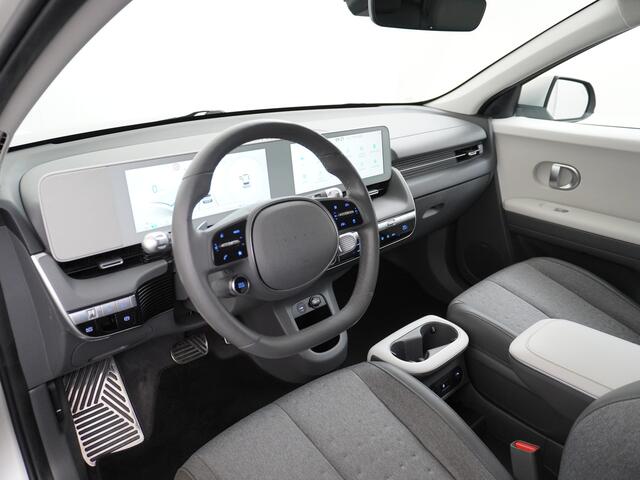 Hyundai IONIQ 5 Connect 58kWh Trekhaak Warmtepomp Apple Carplay Android Auto Adap.Cruise Navi Ecc Camera Pdc Stoel+Stuurverwarming Bluelink DAB Elek.Achterklep 1e Eigenaar Origineel Nederlandse Auto