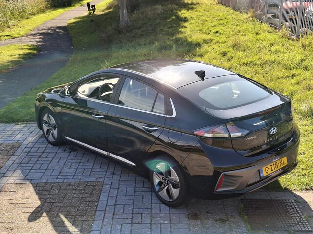 Hyundai IONIQ 1.6 GDi Premium - Plus