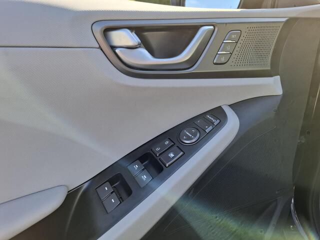 Hyundai IONIQ 1.6 GDi Premium - Plus
