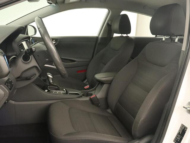 Hyundai IONIQ 1.6 GDI Comfort | Adaptive cruise | Camera | Keyless | Carplay | Navigatie | Infinity Sound | Parkeerhulp | Climate control | Bluetooth | Hybrid