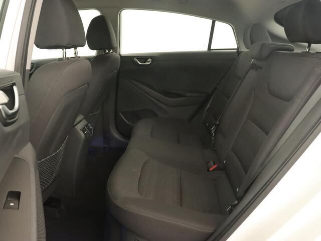 Hyundai IONIQ 1.6 GDI Comfort | Adaptive cruise | Camera | Keyless | Carplay | Navigatie | Infinity Sound | Parkeerhulp | Climate control | Bluetooth | Hybrid