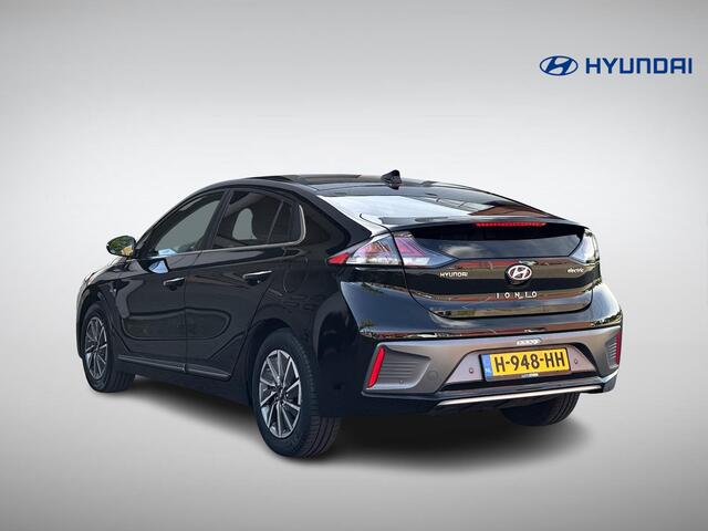 Hyundai IONIQ Premium EV 38 kWh SoH 96% | Navigatie | Camera | Adapt. Cruise Control | Stuur- + Stoelverwarming | Geheugenstoel | Stoelventilatie | Rijklaarprijs!