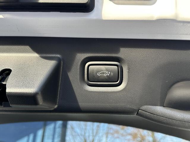 Hyundai IONIQ 5 Lounge AWD 77.4 kWh SOH 100% RIJKLAAR! | FABRIEKSGARANTIE HYUNDAI TOT 10-2028| |STOELVERWARMING + VENTILATIE| DEALER OH. |ELEK. ACHTERKLEP| BOSE AUDIO| VOL OPTIES| ACHTERBANK VERWARMD| HEAD-UP