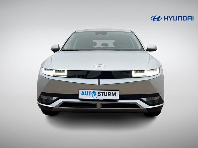 Hyundai IONIQ 5 Connect+ AWD 77.4 kWh Hyundai IONIQ 5 Connect+ AWD 77 kWh | 20'' Velgen | BOSE Audio | Head-Up Display | Stuur- + Stoelverwarming | Leder | Rijklaarprijs!