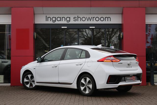 Hyundai IONIQ Comfort EV SoH 98%!!! | Origineel NL | Camera | ACC | Infinity Sound | Navigatie |