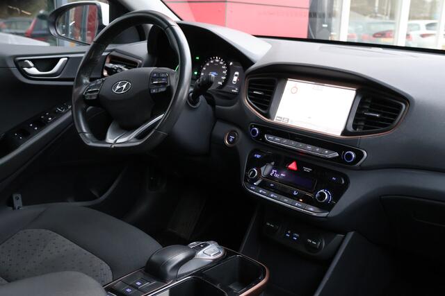 Hyundai IONIQ Comfort EV SoH 98%!!! | Origineel NL | Camera | ACC | Infinity Sound | Navigatie |