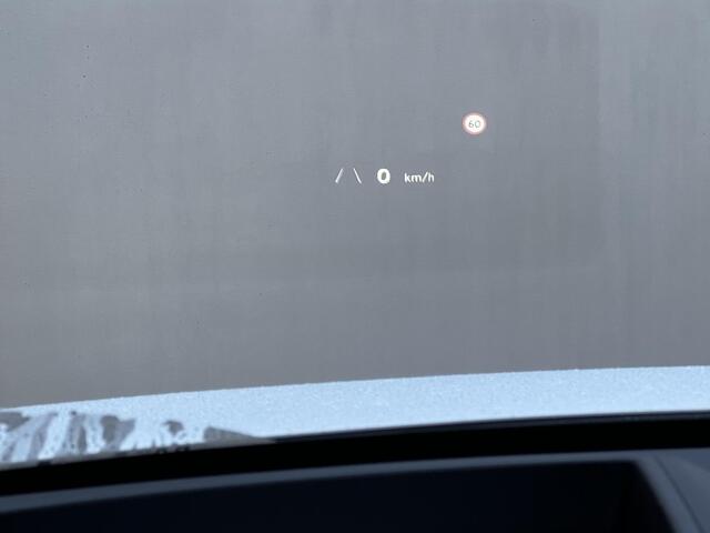 Hyundai IONIQ 5 Lounge 73kWh Automaat / Fabrieksgarantie tot 11-2026* / Batterij 8 jaar garantie / Accu SoH 100% / Afn. trekhaak 1.600 kg / HUD / Camera 360° / Stoelventilatie / Stuur-, stoel- en achterbankverwarming / Adapt. CC / 20"LM wielen / Winterwielen set gebrui