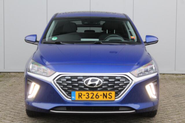 Hyundai IONIQ 1.6 GDi Hybrid Premium - Plus Uiterst nette auto Navigatie, Cruise Control, Climate Control, Trekhaak