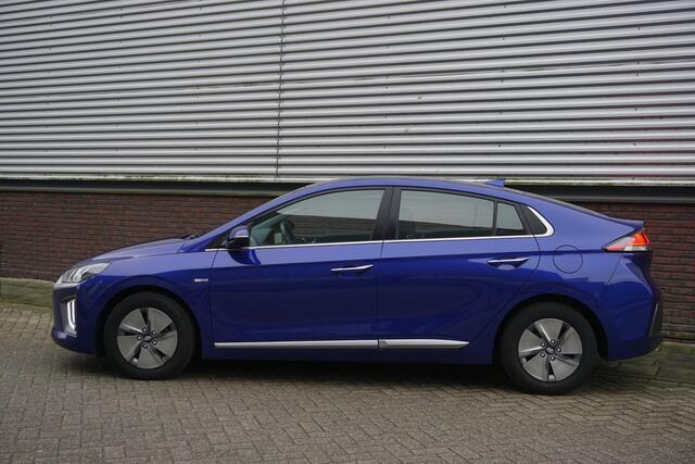 Hyundai IONIQ 1.6 GDi Hybrid Premium/Facelift/Leer/Camera/ Navi/Nieuwe banden!