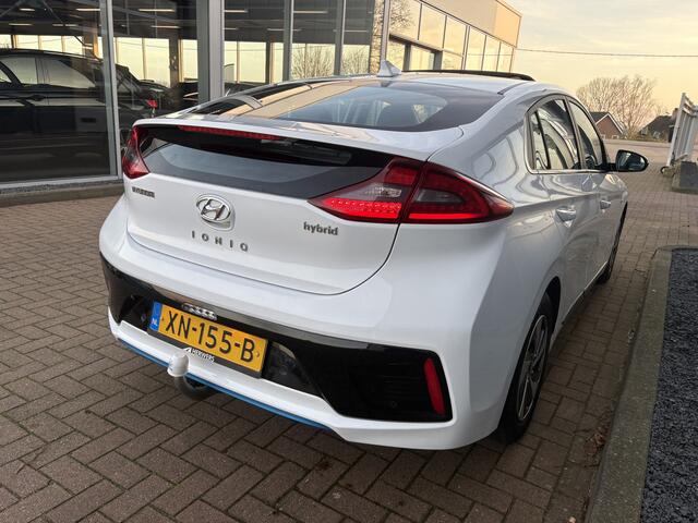 Hyundai IONIQ 1.6 GDi Hybrid Premium Automaat SCHUIFDAK/LEDER/CAMERA/TREKHAAK/WINTERPACK