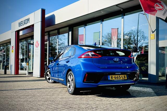 Hyundai IONIQ Electric Comfort TREKHAAK | Navi | Adaptive | Draadloze lader