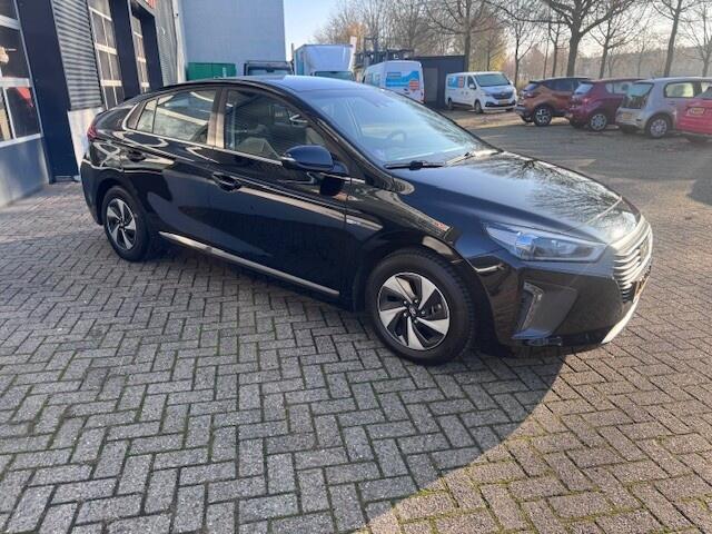 Hyundai IONIQ 1.6 GDi Comfort. Navi, Trekhaak. 5drs.