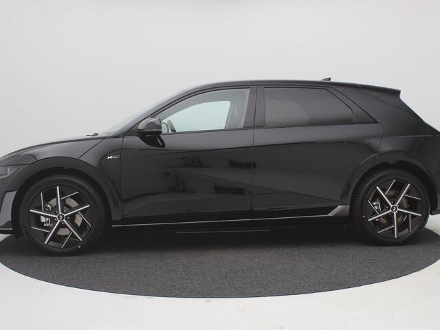 Hyundai IONIQ 5 N Line Edition 84 kWh / 3 Fase / Trekhaak / 1600KG Trekgewicht / N-Line Exterieur & Interieur / 20" LMV / Full LED verlichting / Automatische Achterklep / Warmtepomp /