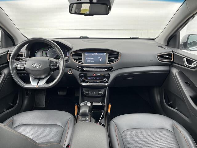 Hyundai IONIQ Premium EV / Accu SOH 100% / 100 % Dealeronderhouden / Achterstoelen verwarmd /