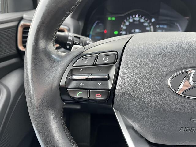Hyundai IONIQ Premium EV / Accu SOH 100% / 100 % Dealeronderhouden / Achterstoelen verwarmd /