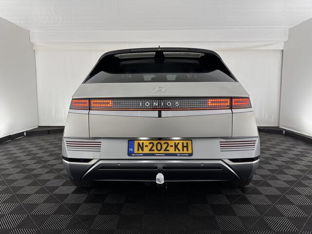 Hyundai IONIQ 5 Lounge 73kWh [ 3-Fase ] {SOH-97%} (INCL-BTW) Aut *HEATPUMP | LEATHER | PREMIUM-AUDIO | FULL-LED | ADAPTIVE-CRUISE | BLINDSPOT | DIGI-COCKPIT | AMBIENTLIGHT | DAB | SHIFT-PADDLES | HEAD-UP | NAVI-FULLMAP | KEYLESS | ...