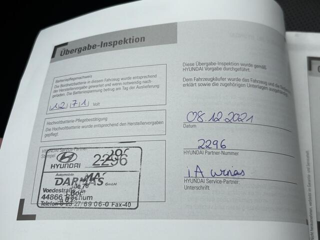 Hyundai IONIQ 5 Lounge 73kWh Automaat / 1.600 kg trekgewicht / 8 jaar Batterijgarantie / Accu SoH 100 % / CCS snelladen / Warmtepomp / HUD / Camera 360° / Leder / Elektrische stoelen & klep / Navigatie / Stuur-, stoel- & achterbankverwarming / 20" LM wielen /