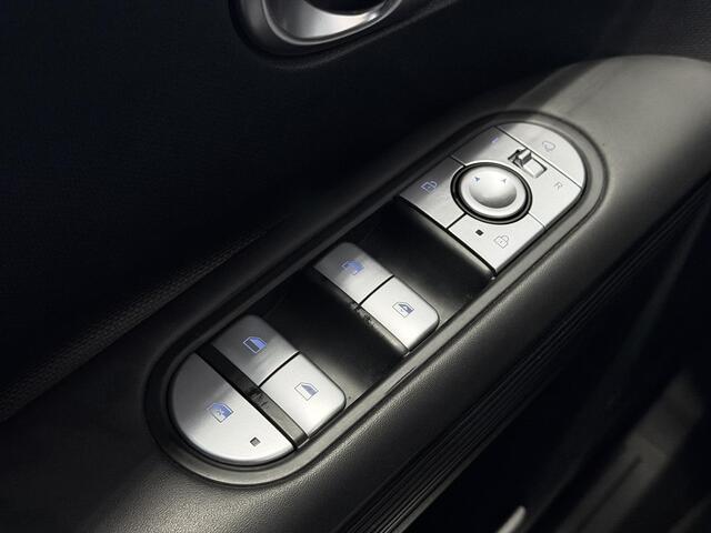 Hyundai IONIQ 5 Connect+ 73kWh / Fabrieksgarantie tot 11-2026 / Dealer Onderhouden / Camera / Elektr. Stoelen / Stoel & Stuurwiel Verwarming / Achterbank Verwarming / Apple Carplay & Android Auto /