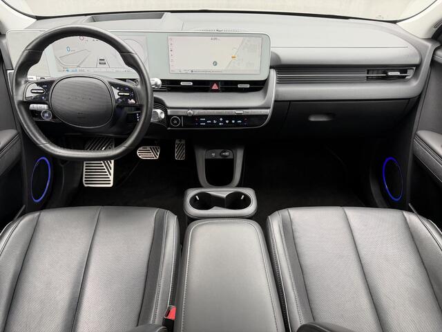 Hyundai IONIQ 5 Lounge 73kWh / Afneembare Trekhaak 1600Kg / Fabrieksgarantie tot 11-2026 / Warmtepomp / Batterij Garantie 8 Jaar / BOSE / HUD / 360 Camera / Elektr. Stoelen / Stoel Verwarming / Stoel Ventilatie / Dodehoek Detectie / Elektr. Achterklep / Apple Carplay &
