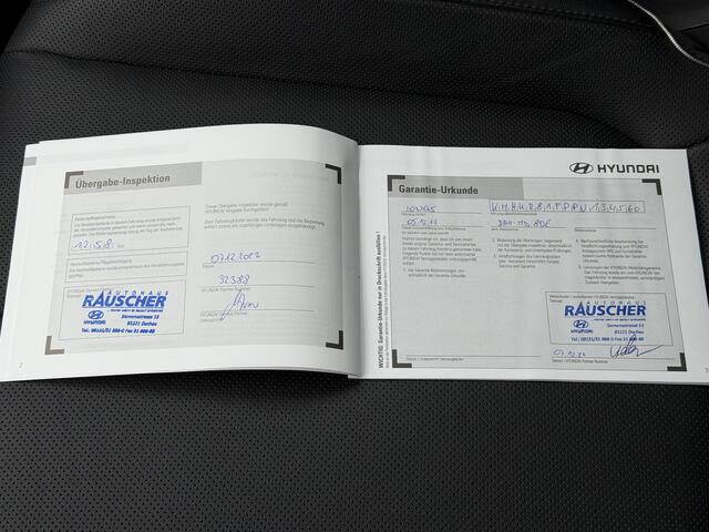 Hyundai IONIQ 5 Lounge AWD 77.4 kWh 325Pk Automaat / SOH 98% / Afn. Trekhaak / Dealer onderhouden / Fabrieksgarantie tot 11-2027 / 8 Jaar Batterij Garantie / Warmtepomp / HUD / 360 Camera / BOSE / Navigatie / Adaptieve Cruise / Elektr. Stoelen / Elektr. Achterklep / St