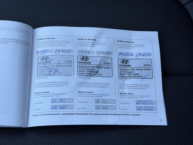 Hyundai IONIQ 5 Lounge AWD 73kWh Automaat / Trekhaak / SOH 100% / Dealer onderhouden / Fabrieksgarantie tot 12-2026 / Warmtepomp / 8 Jaar Batterij Garantie / HUD / 360 Camera / BOSE / Elektr. Stoelen met Memory Functie / Lederen Bekleding / Stoel Verwarming / Stuurwiel