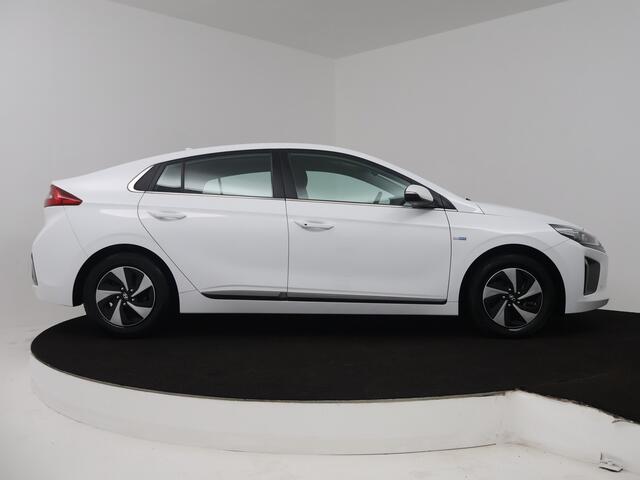 Hyundai IONIQ 1.6 GDi Comfort | Camera | Apple Carplay/Android Auto | Nederlandse auto | 1e Eigenaar |