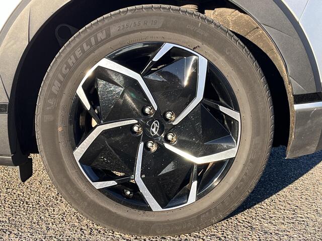 Hyundai IONIQ 5 Connect 58kWh 170pk | WEGKLAPBARE TREKHAAK | ELEKTRISCH VERSTELBARE LUXE BEKLEDING | ACHTERKLEP ELEKTRISCH | ADAPTIEVE CRUISECONTROL | MULTIMEDIA & NAVIGATIESYSTEEM |