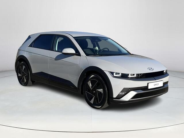 Hyundai IONIQ 5 Long Range Pure Edition 84 kWh | Apple Carplay/Android Auto | Adaptieve Cruise Control | Elektrische Stoel verstelling | Stoel / Stuurverwarming | Camera |Uit Voorrraad Leverbaar |