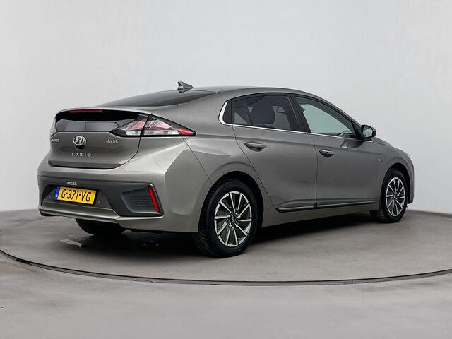 Hyundai IONIQ Comfort EV 38 kWh | Navigatie |SOH 94,7% | Apple Carplay/Android Auto | Achteruitrij Camera | Adaptive Cruise |