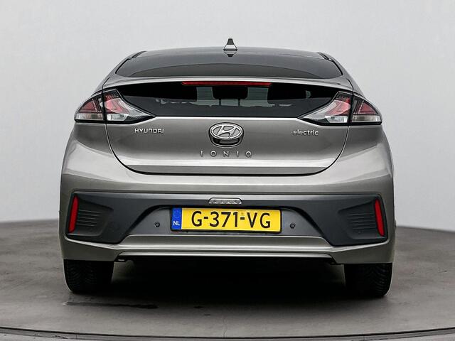 Hyundai IONIQ Comfort EV 38 kWh | Navigatie |SOH 94,7% | Apple Carplay/Android Auto | Achteruitrij Camera | Adaptive Cruise |